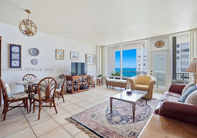 Listing Photo 4 - Condo for sale in Brickell Bay Tower located at 1408 Brickell Bay Dr, Miami, FL 33131 - Unit #706