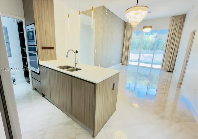 Photo 2 of Condo for sale at 600 Ne 27th St #604, Miami, FL 33137 | MLS# A12073868 | Listing updated on 2026-09-10