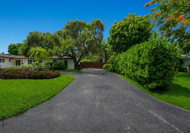 Photo 3 of Single family home for sale at 8520 Sw 151st Street, Palmetto Bay, FL 33158 | MLS# A12071788 | Listing updated on 2026-09-12