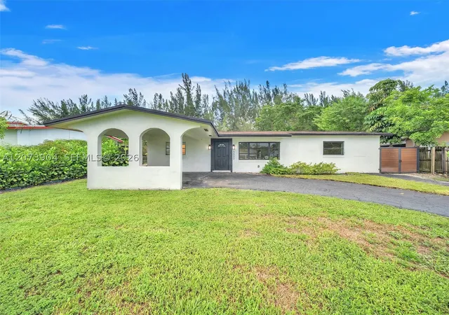 Photo 1 of Single family home for sale at 5450 Sw 55th Ave, Davie, FL 33314 | MLS# A12073904 | Listing updated on 2026-09-06