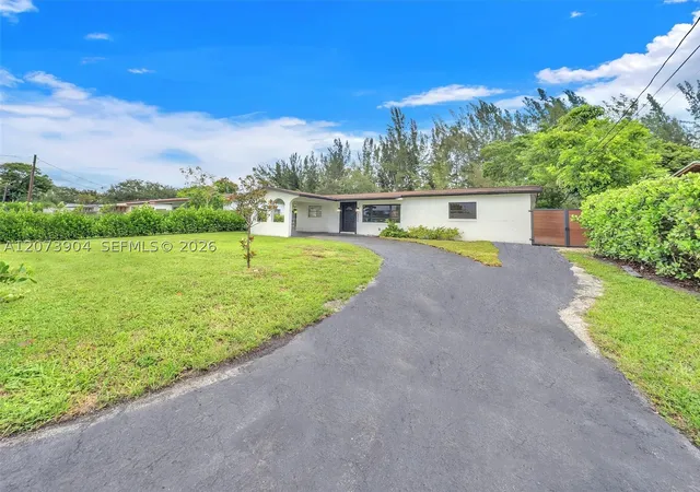 Photo 2 of Single family home for sale at 5450 Sw 55th Ave, Davie, FL 33314 | MLS# A12073904 | Listing updated on 2026-09-06