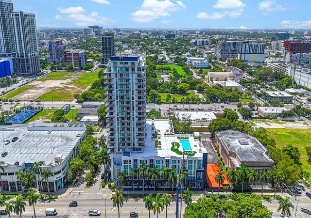 Photo 2 of Condo for sale at 275 Ne 18th St #1803, Miami, FL 33132 | MLS# A12074002 | Listing updated on 2026-08-27
