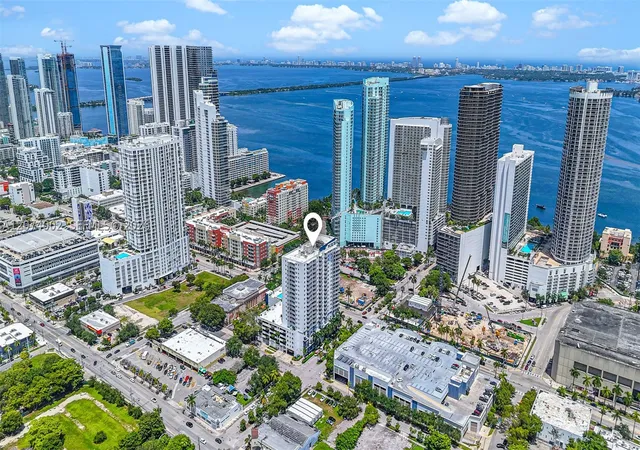 Photo 4 of Condo for sale at 275 Ne 18Th St #1803, Miami, FL 33132 | MLS# A12074002 | Listing updated on 2026-09-24