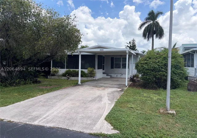 Photo 3 of Manufactured home for sale at 35303 Sw 180Th Ave Lot 333, Homestead, FL 33034 | MLS# A12064894 | Listing updated on 2026-09-09