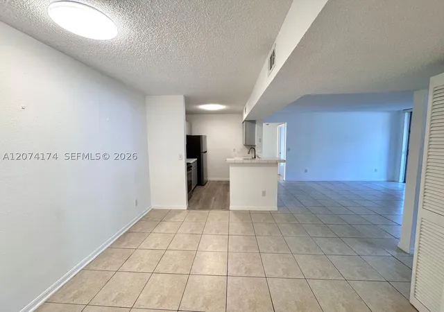 Listing Photo 4 - Condo for sale in building located at 4045 W Mcnab Rd, Pompano Beach, FL 33069 - Unit #G106