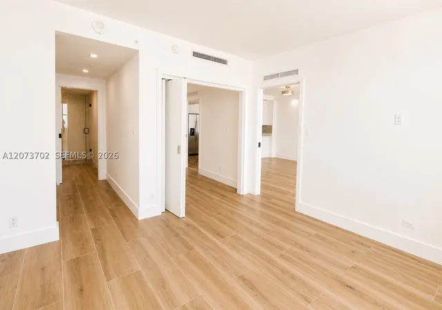 Photo 3 of Condo for sale at 5601 Collins Ave #1009, Miami Beach, FL 33140 | MLS# A12073702 | Listing updated on 2026-09-22