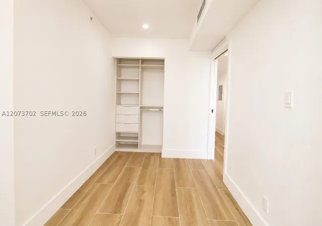 Photo 4 of Condo for sale at 5601 Collins Ave #1009, Miami Beach, FL 33140 | MLS# A12073702 | Listing updated on 2026-09-22