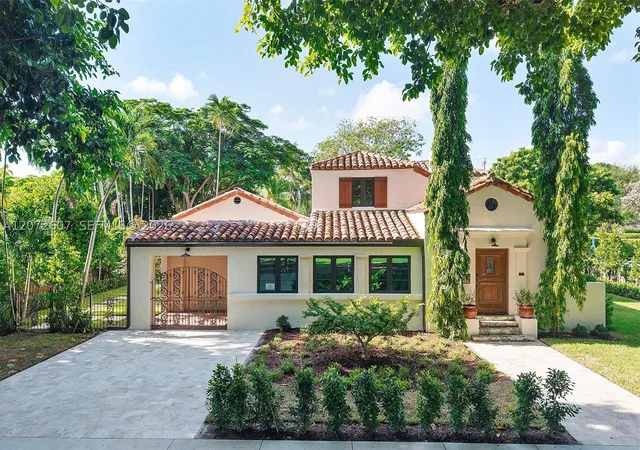 Photo 2 of Single family home for sale at 622 Ne 98Th St, Miami Shores, FL 33138 | MLS# A12072607 | Listing updated on 2026-10-04