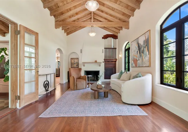 Photo 3 of Single family home for sale at 622 Ne 98th St, Miami Shores, FL 33138 | MLS# A12072607 | Listing updated on 2026-10-04