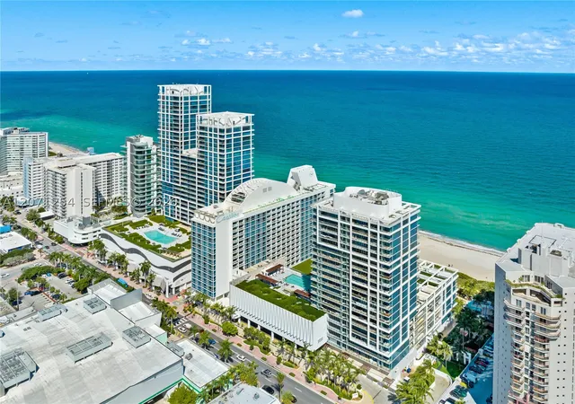 Listing Photo 2 - Condo for sale in building located at 6801 Collins Ave, Miami Beach, FL 33141 - Unit #1206/1210