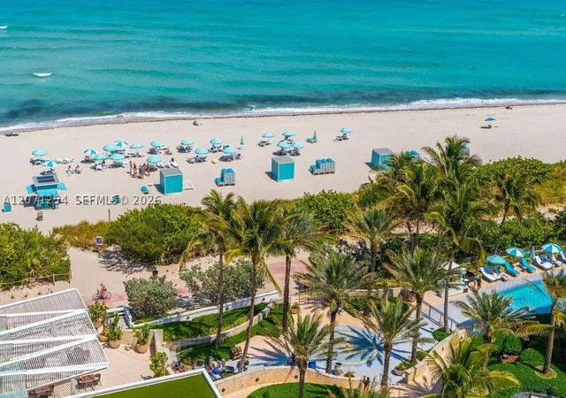Listing Photo 3 - Condo for sale in building located at 6801 Collins Ave, Miami Beach, FL 33141 - Unit #1206/1210