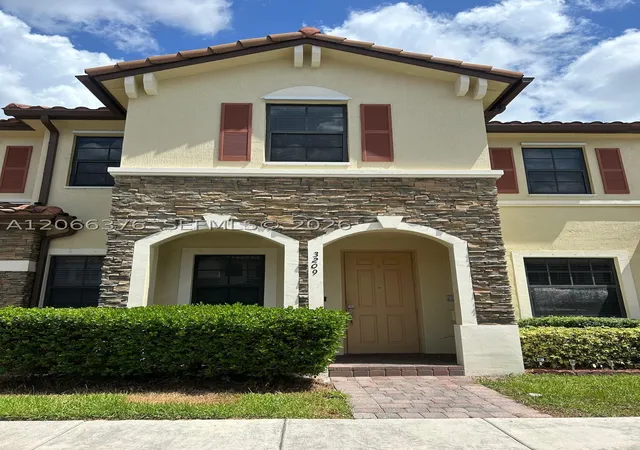 Photo 3 of Townhouse for sale at 3209 Se 5th St, Homestead, FL 33033 | MLS# A12066376 | Listing updated on 2026-08-31
