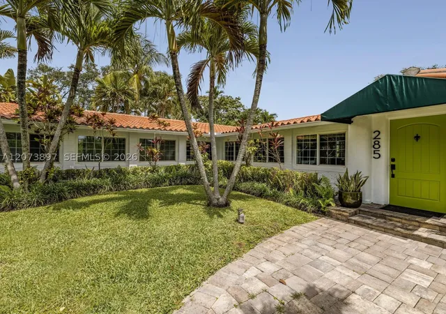 Photo 3 of Single family home for sale at 285 Ne 103rd St, Miami Shores, FL 33138 | MLS# A12073897 | Listing updated on 2026-10-04