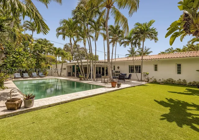 Photo 1 of Single family home for sale at 285 Ne 103rd St, Miami Shores, FL 33138 | MLS# A12073897 | Listing updated on 2026-10-04