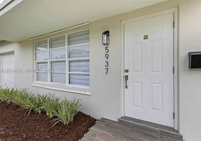 Photo 3 of Single family home for sale at 5937 Nw 16Th Ct, Sunrise, FL 33313 | MLS# A12074035 | Listing updated on 2026-10-01