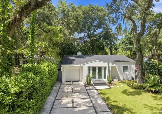 Photo 2 of Single family home for sale at 367 Ne 86th St, El Portal, FL 33138 | MLS# A12074215 | Listing updated on 2026-10-03