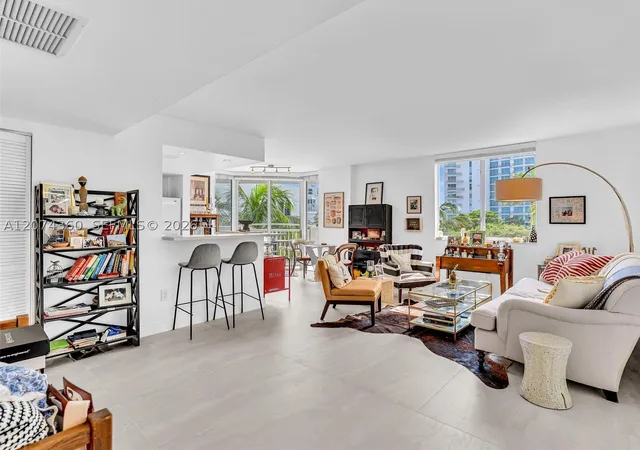 Listing Photo 5 - Condo for sale in building located at 1621 Bay Rd, Miami, FL 33139 - Unit #408