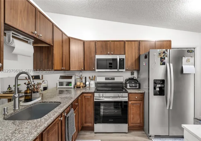 Photo 3 of Single family home for sale at 9291 E Elm Ln, Miramar, FL 33025 | MLS# A12070698 | Listing updated on 2026-09-13