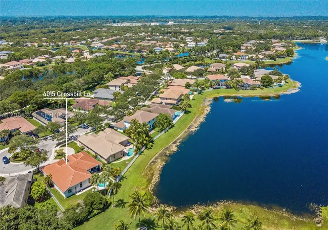 Photo 2 of Single family home for sale at 4015 Crossbill Ln, Weston, FL 33331 | MLS# A12065213 | Listing updated on 2026-09-14