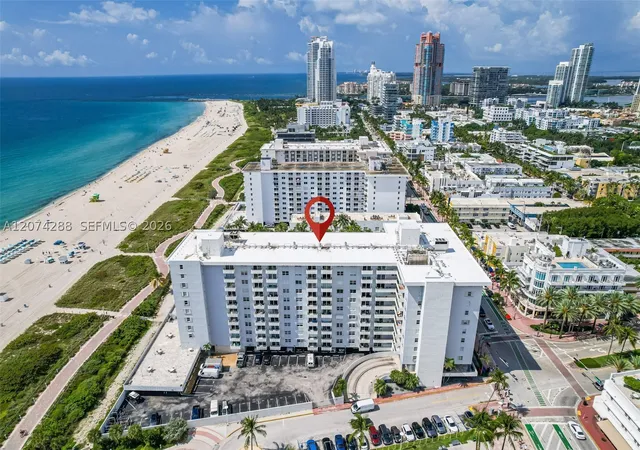 Listing Photo 2 - Condo for sale in building located at 465 Ocean Dr, Miami, FL 33139 - Unit #512