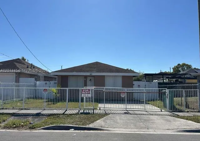 Photo 2 of Single family home for sale at 455 Nw 14th St, Florida City, FL 33034 | MLS# A12074454 | Listing updated on 2026-08-19