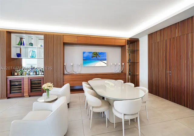 Photo 4 of Condo for sale at 515 Valencia Ave #601, Coral Gables, FL 33134 | MLS# A12074478 | Listing updated on 2026-09-08