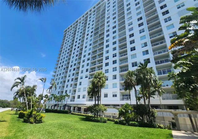 Photo 1 of Condo for sale at 500 Bayview Dr #1725, Sunny Isles Beach, FL 33160 | MLS# A12074618 | Listing updated on 2026-09-17