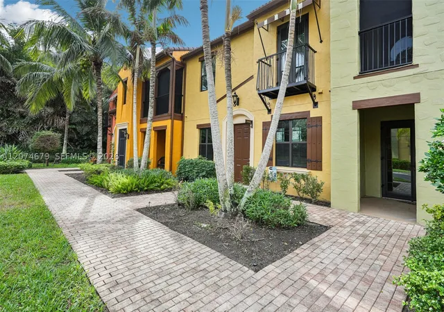 Photo 3 of Condo for sale at 9064 N Capistrano St #5004, Naples, FL 34113 | MLS# A12074679 | Listing updated on 2026-09-10