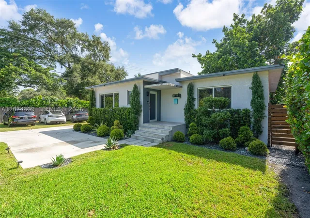Photo 3 of Sale Pending at 8911 N Miami Ave, El Portal, FL 33150 | MLS# A12074309 | Listing updated on 2026-09-05