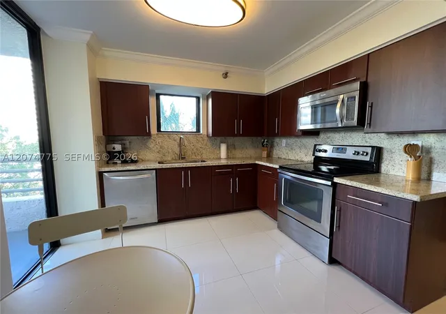 Photo 4 of Condo for sale at 3300 Ne 191St St #406, Aventura, FL 33180 | MLS# A12074775 | Listing updated on 2026-09-10
