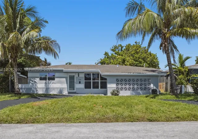 Photo 3 of Single family home for sale at 2250 Gulfstream Dr, Miramar, FL 33023 | MLS# A12072697 | Listing updated on 2026-09-15