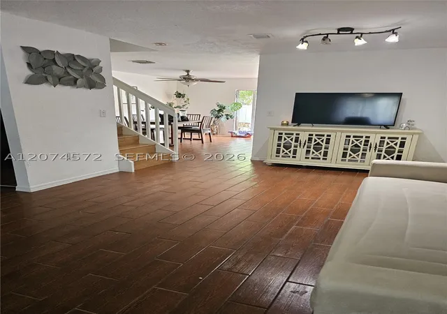 Photo 3 of Townhouse for sale at 126 Hidden Ct Rd #27-D, Hollywood, FL 33023 | MLS# A12074572 | Listing updated on 2026-09-28