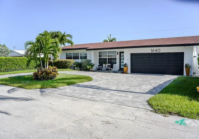 Photo 1 of Single family home for sale at 1640 Ne 59th Pl, Fort Lauderdale, FL 33334 | MLS# A12074306 | Listing updated on 2026-09-13