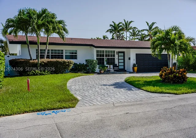 Photo 2 of Single family home for sale at 1640 Ne 59th Pl, Fort Lauderdale, FL 33334 | MLS# A12074306 | Listing updated on 2026-09-13