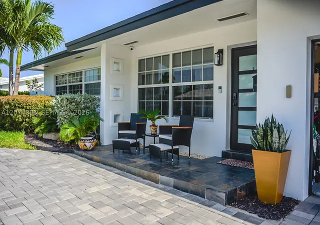 Photo 3 of Single family home for sale at 1640 Ne 59th Pl, Fort Lauderdale, FL 33334 | MLS# A12074306 | Listing updated on 2026-09-13