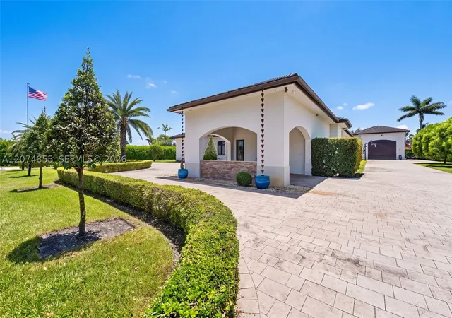 Photo 3 of Single family home for sale at 10352 Nw 131st St, Hialeah Gardens, FL 33018 | MLS# A12074855 | Listing updated on 2026-09-02
