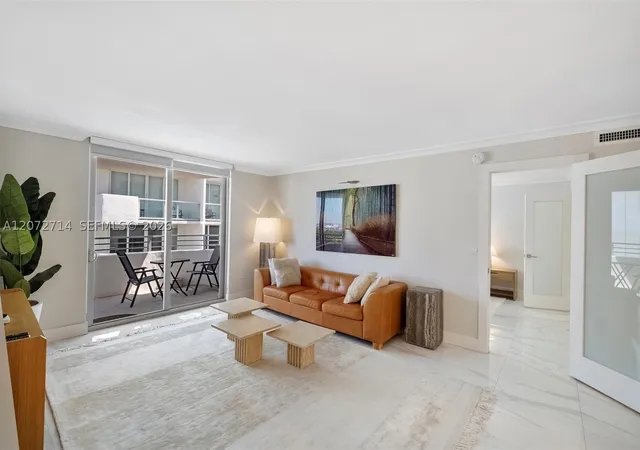 Listing Photo 2 - Condo for sale in building located at 5555 Collins Ave, Miami, FL 33140 - Unit #16B