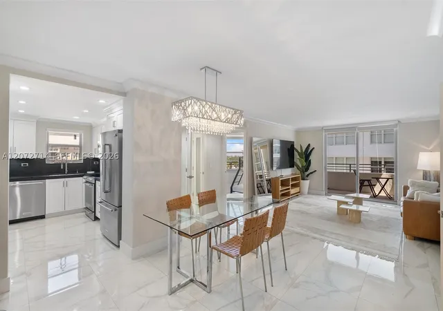 Listing Photo 5 - Condo for sale in building located at 5555 Collins Ave, Miami, FL 33140 - Unit #16B