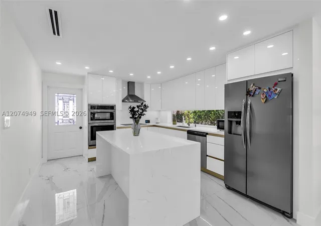 Photo 4 of Single family home for sale at 1593 Barbarie Ln, West Palm Beach, FL 33417 | MLS# A12074949 | Listing updated on 2026-09-30