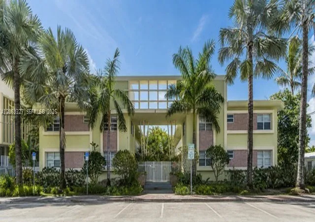 Photo 1 of Condo for sale at 350 S Shore Dr #15, Miami Beach, FL 33141 | MLS# A12069327 | Listing updated on 2026-09-04