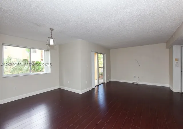 Listing Photo 4 - Condo for sale in building located at 771 N Pine Island Rd, Plantation, FL 33324 - Unit #214