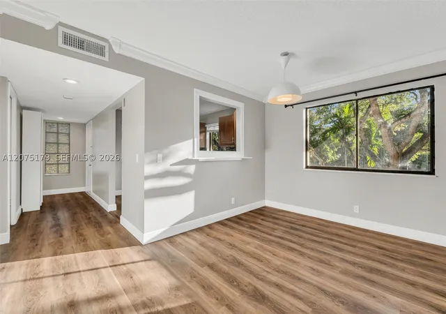 Photo 2 of Sale Pending at 402 Lakeview Dr #201, Weston, FL 33326 | MLS# A12075179 | Listing updated on 2026-09-10