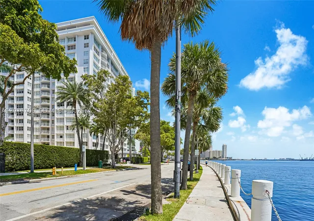 Condo for sale at 1420 Brickell Bay Dr #206D, Miami, FL 33131 | MLS# A12075766 | Listing updated on 2026-09-10