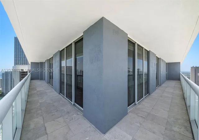 Photo 4 of Condo for sale at 50 Biscayne Blvd #4402, Miami, FL 33132 | MLS# A12074671 | Listing updated on 2026-09-29