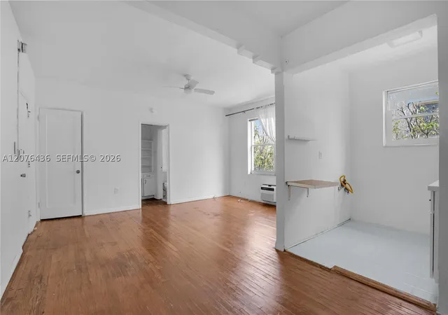 Listing Photo 5 - Condo for sale in building located at 1525 Meridian Ave, Miami Beach, FL 33139 - Unit #106