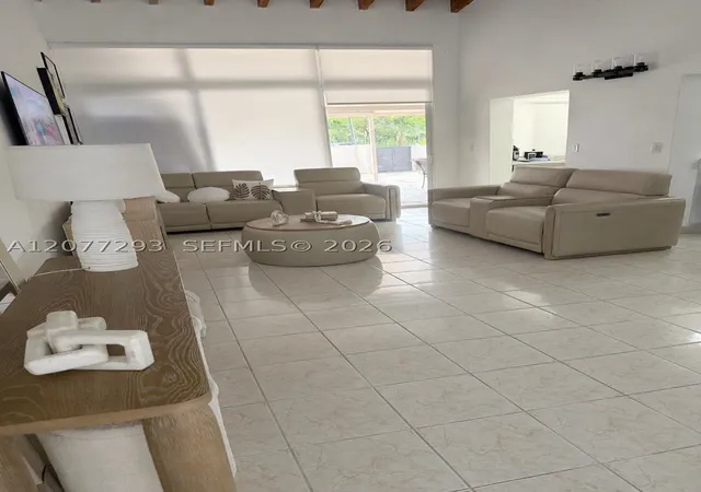 Listing Photo 2 - Condo for sale at Oakview Condo No 1, Unit 5 9171 Fontainebleau Blvd, Oakview Condo No 1, Miami, FL 33172 | Built Year: 1972-1997