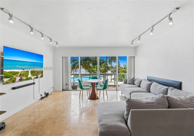 Listing Photo 2 - Condo for sale in Brickell Townhouse located at 2451 Brickell Ave, Miami, FL 33129 - Unit #2T