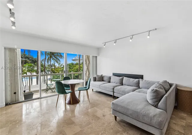 Listing Photo 3 - Condo for sale in Brickell Townhouse located at 2451 Brickell Ave, Miami, FL 33129 - Unit #2T