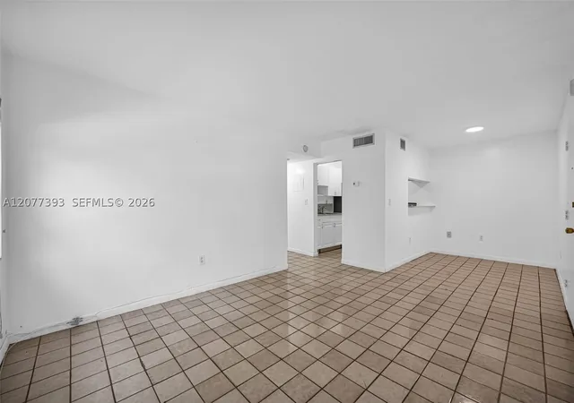 Listing Photo 5 - Condo for sale at Laguna Condo, Unit 204 220 Nw 107Th Ave, Laguna Condo, Miami, FL 33172 | Built Year: 1973-1986