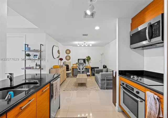 Photo 4 of Condo for sale at 50 Biscayne Blvd #2507, Miami, FL 33132 | MLS# A12077629 | Listing updated on 2026-09-10